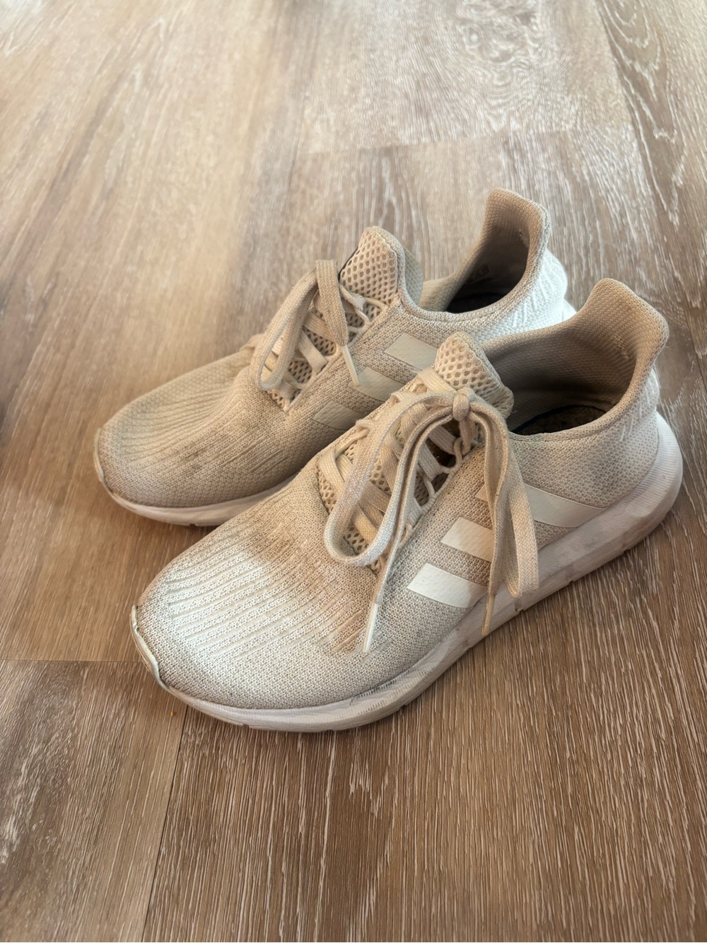 White Adidas Tennis Shoes